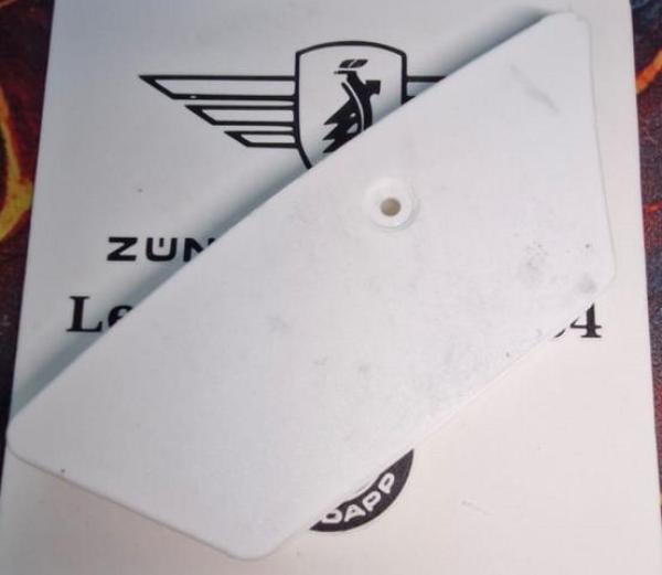 Zündapp Werkzeugfach Abdeckung Verschlußboden 432-​10.111 aus TPU , Dichtet perfekt ab ! Typ 433 , 437 Combinette